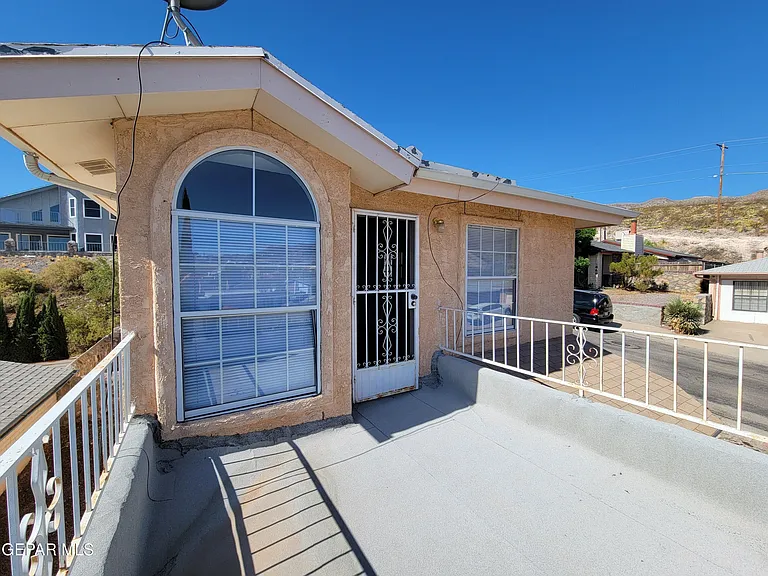3200 Mountain Ridge Dr — Photo 37
