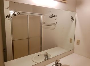 108 Pine Haven Ct, Lawrence, KS 66046