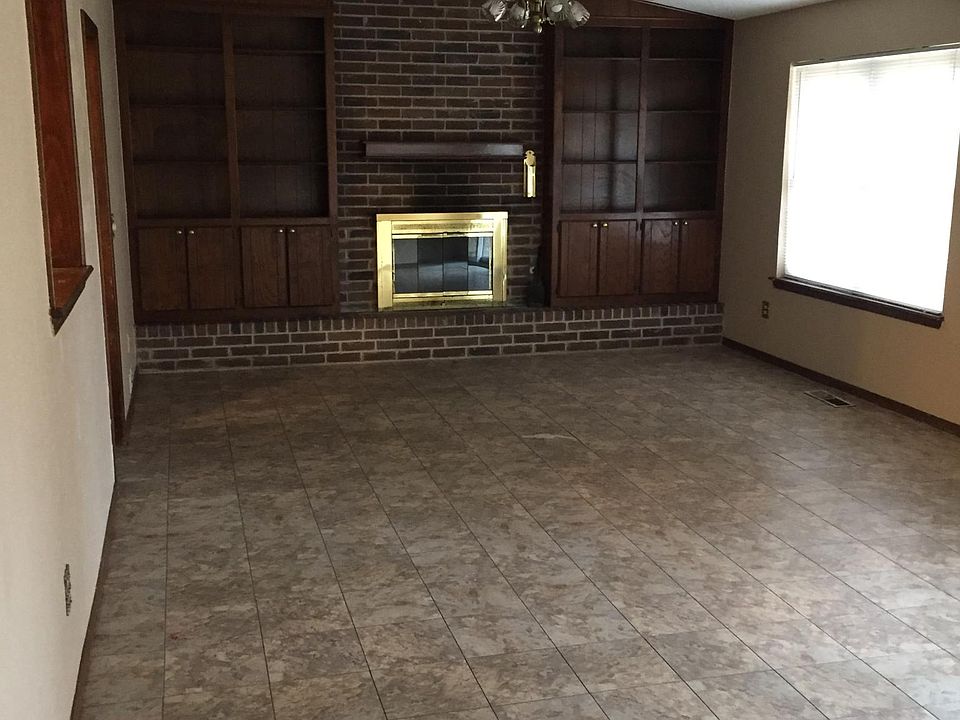 2nd image of 3712 NE 143rd St