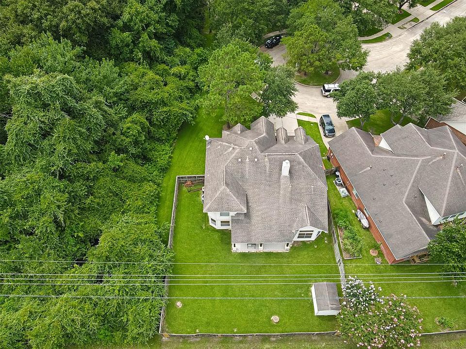Location, location, location! Located at the end of a cul-de-sac w/ no back neighbor & only one neighbor on one side