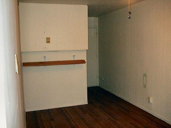 4th image of 6424 Shirley Ave