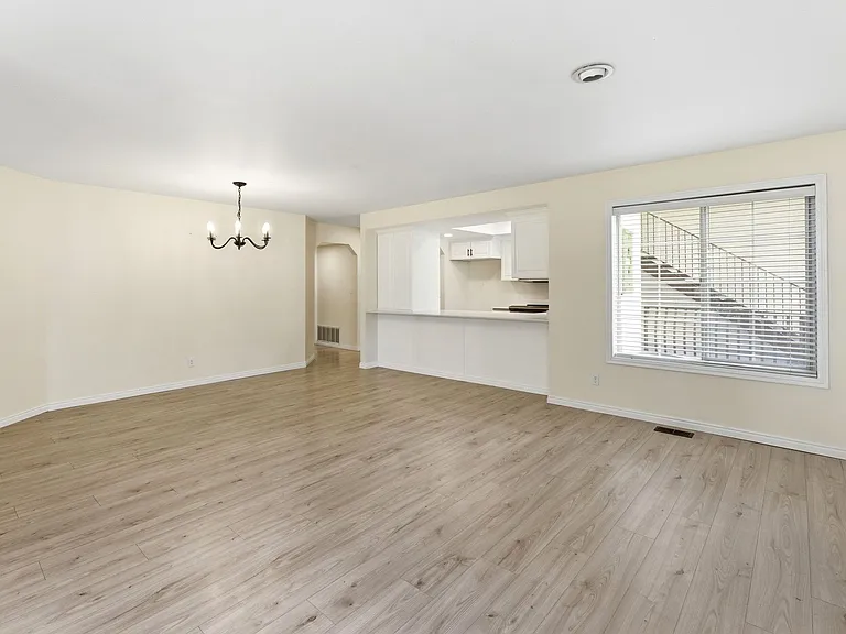 1041 W Grindelwald Ct #R-5 — Photo 13