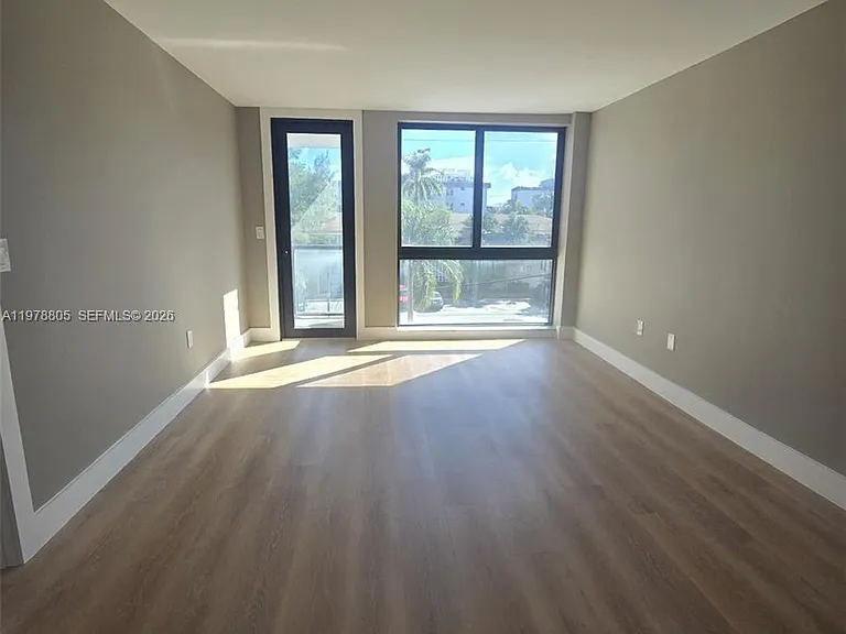 9800 W Bay Harbor Dr #305 — Photo 11