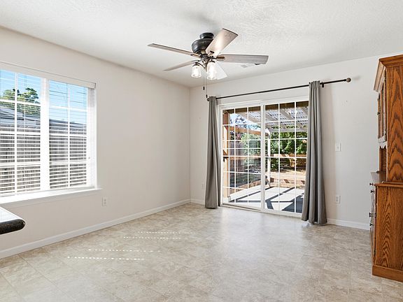 4th image of 1005 N 10th St