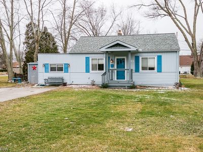 792 Quentin Rd, Eastlake, OH, 44095