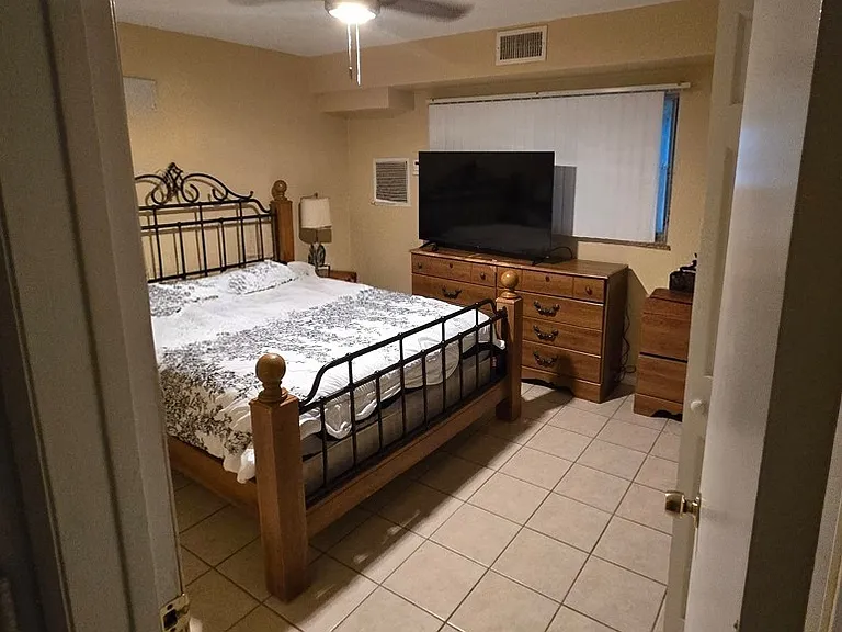 4901 Victoria Dr #205 — Photo 9