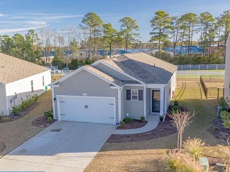 542 Hay Hill Ln — Photo 1