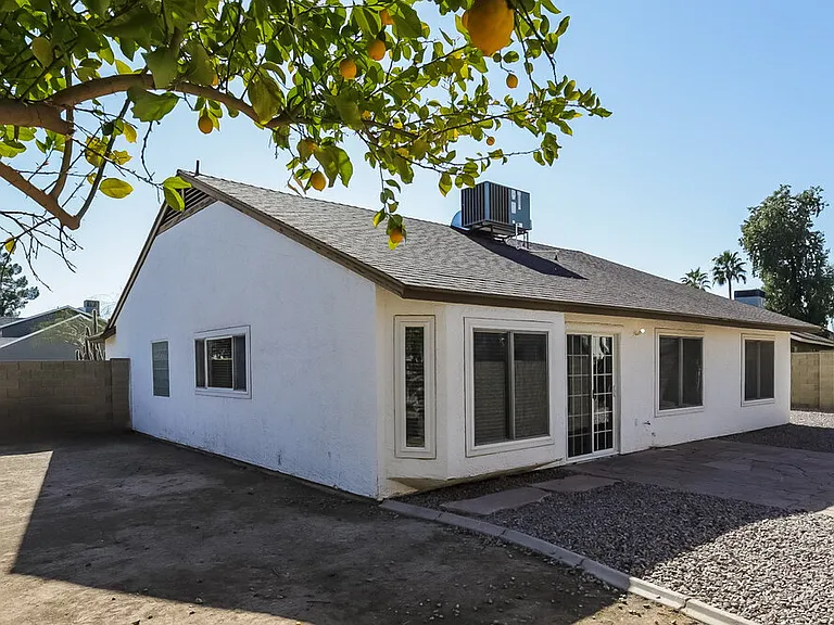 5512 W Chicago St — Photo 16
