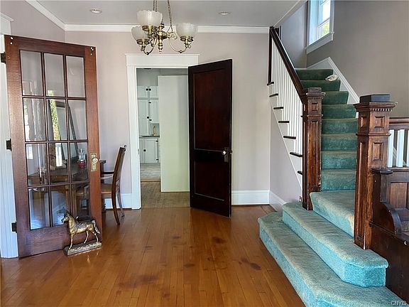 3rd image of 307 Elizabeth St