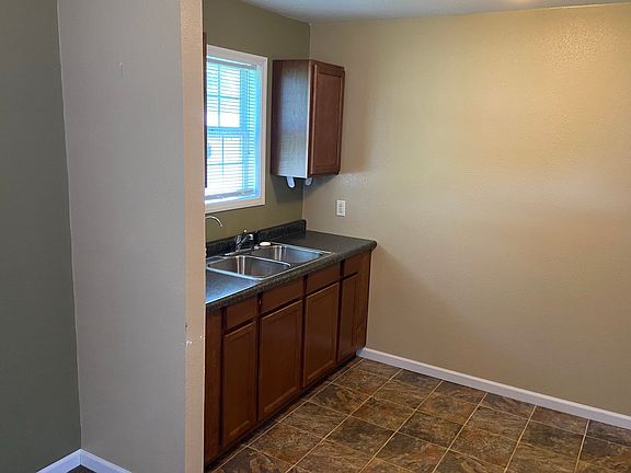 5th image of 417 Avenue F