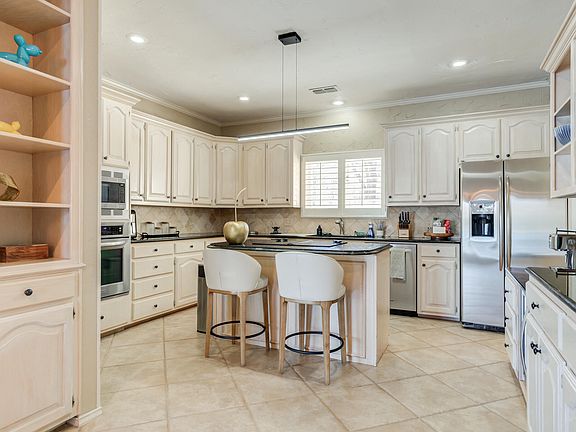 4th image of 16 S Lakeshore Dr