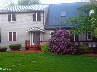 36 Gillespie Rd, Middle Granville, NY 12849