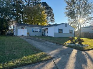22 Greenwell Dr, Hampton, VA 23666