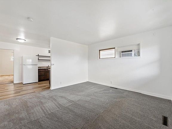 4th image of 2637 5th Ave
