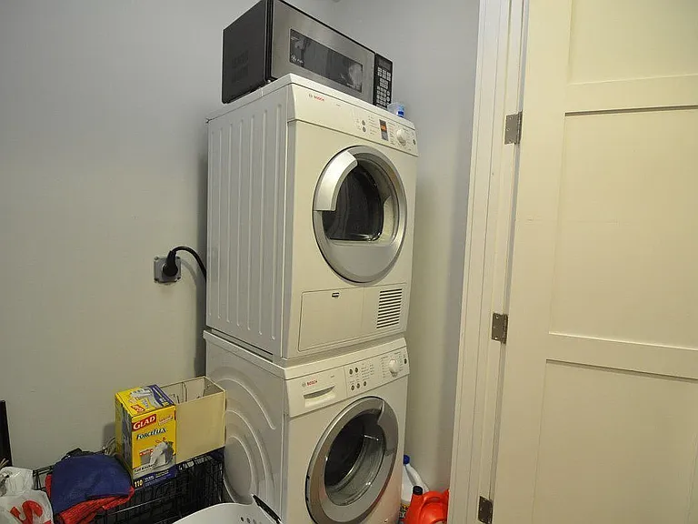 527 Lincoln Pl #204 — Photo 5