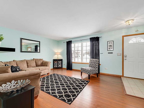 4th image of 253 Hancock Dr