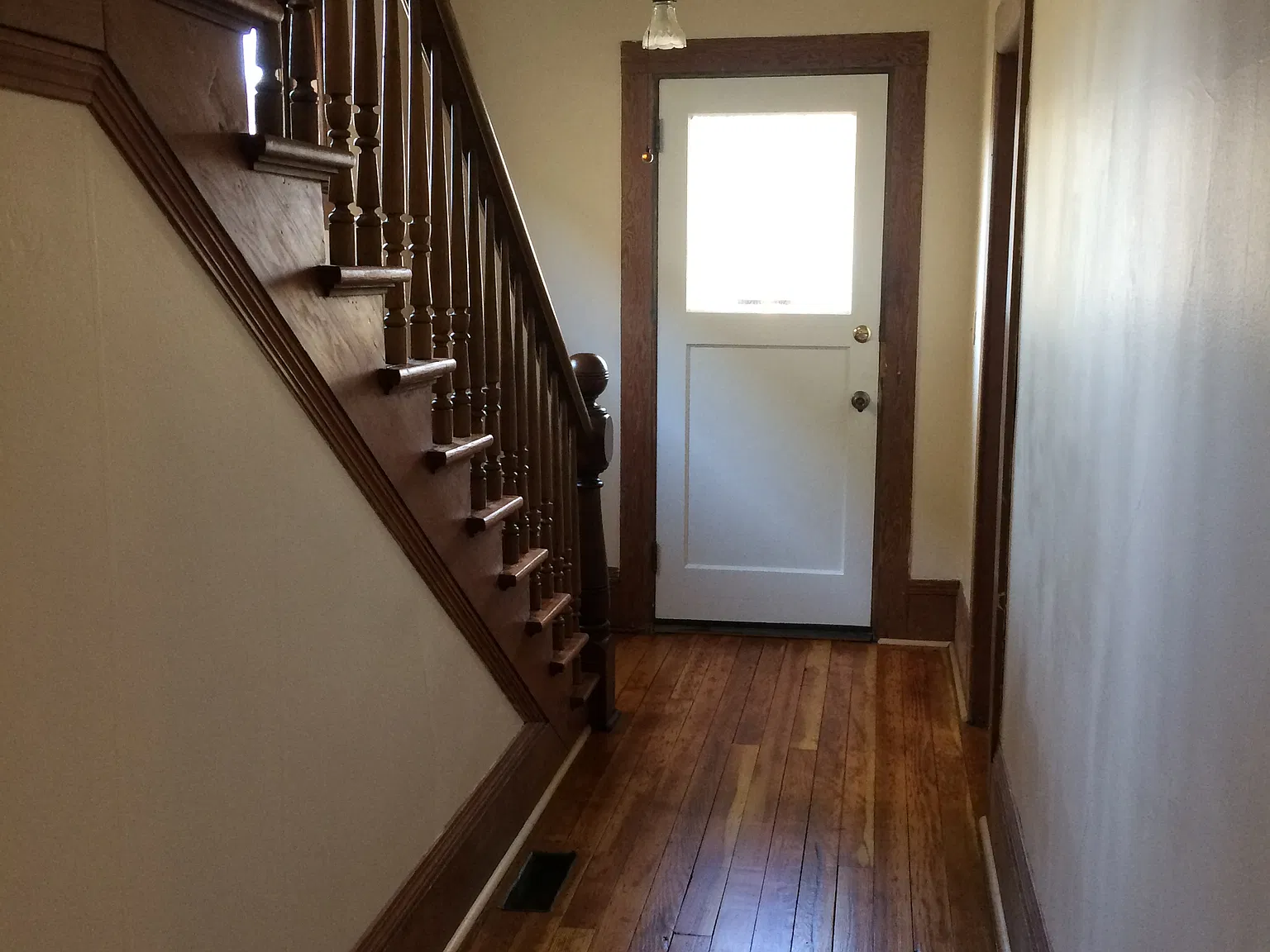 3 bed, 1983 sqft, $3,300 — Photo 3