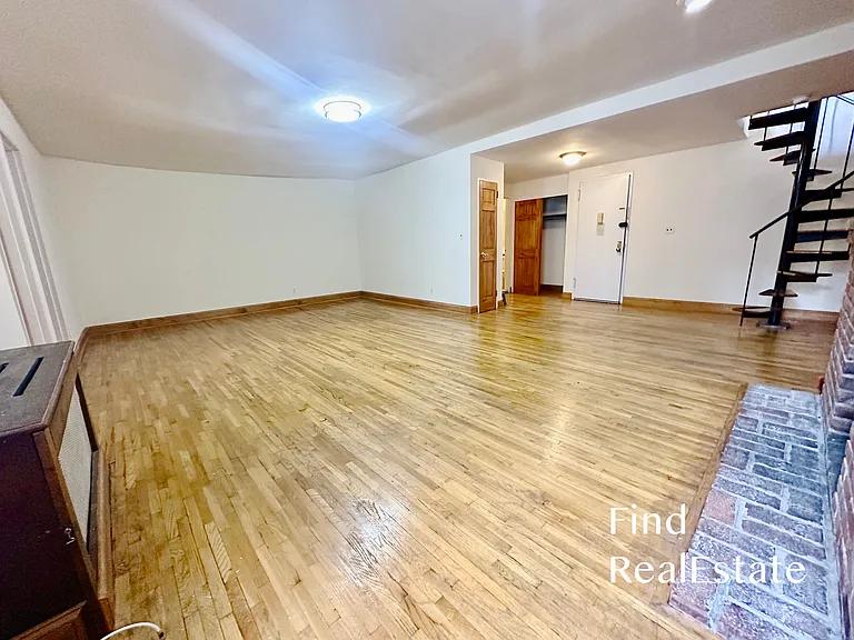 128 W 73rd St #4R — Photo 3