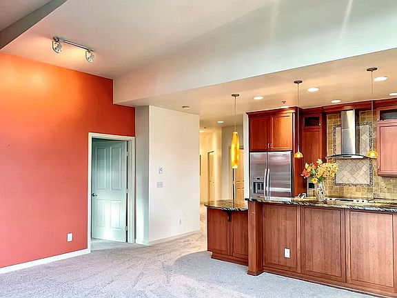 5th image of 16275 NE 85th St APT 405