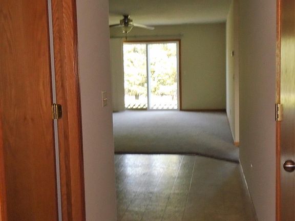 4th image of 337 Williamsburg Pl APT B