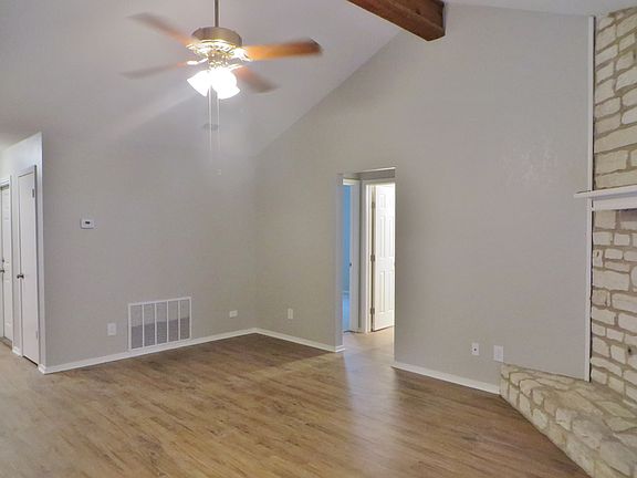 3rd image of 203 Rockmoor Dr