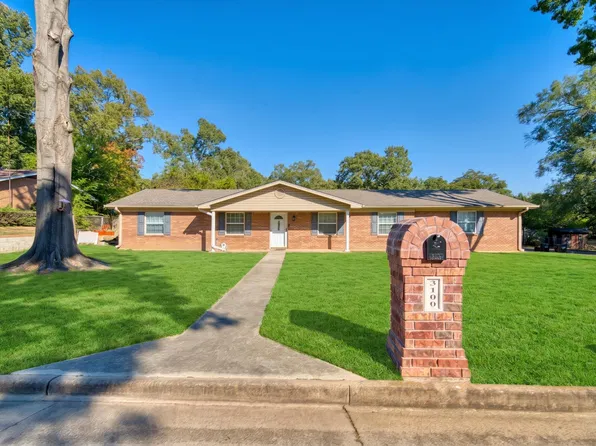 3100 Swan St, Longview, TX 75604
