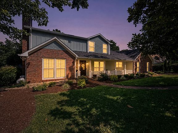 3rd image of 2240 Racquet Club Dr