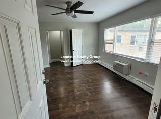 1323 W Sherwin Ave #2W, Chicago, IL 60626