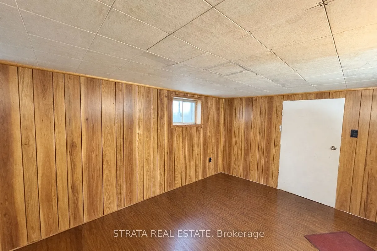 Building Photo - 120 Phyllis Ave #BASEMENT