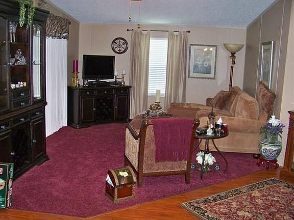 2nd image of 306 Maple Crest Dr