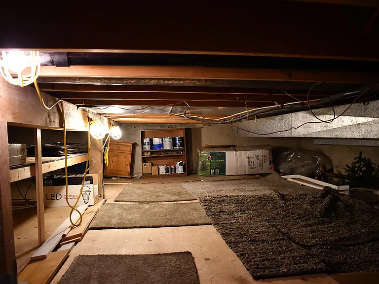 563 E Hilo St — Photo 15