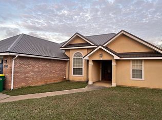 3308 N 6th St, Ocean Springs, MS 39564