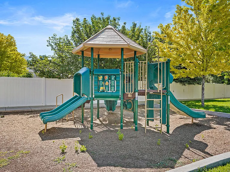 Angels Landing Townhomes — Photo 34