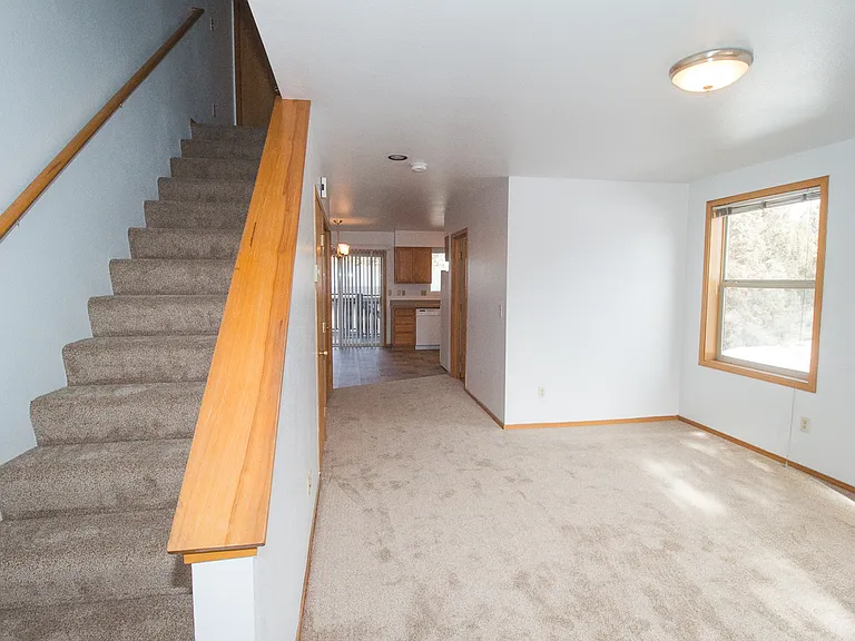 2528 NE Conners Ave — Photo 4