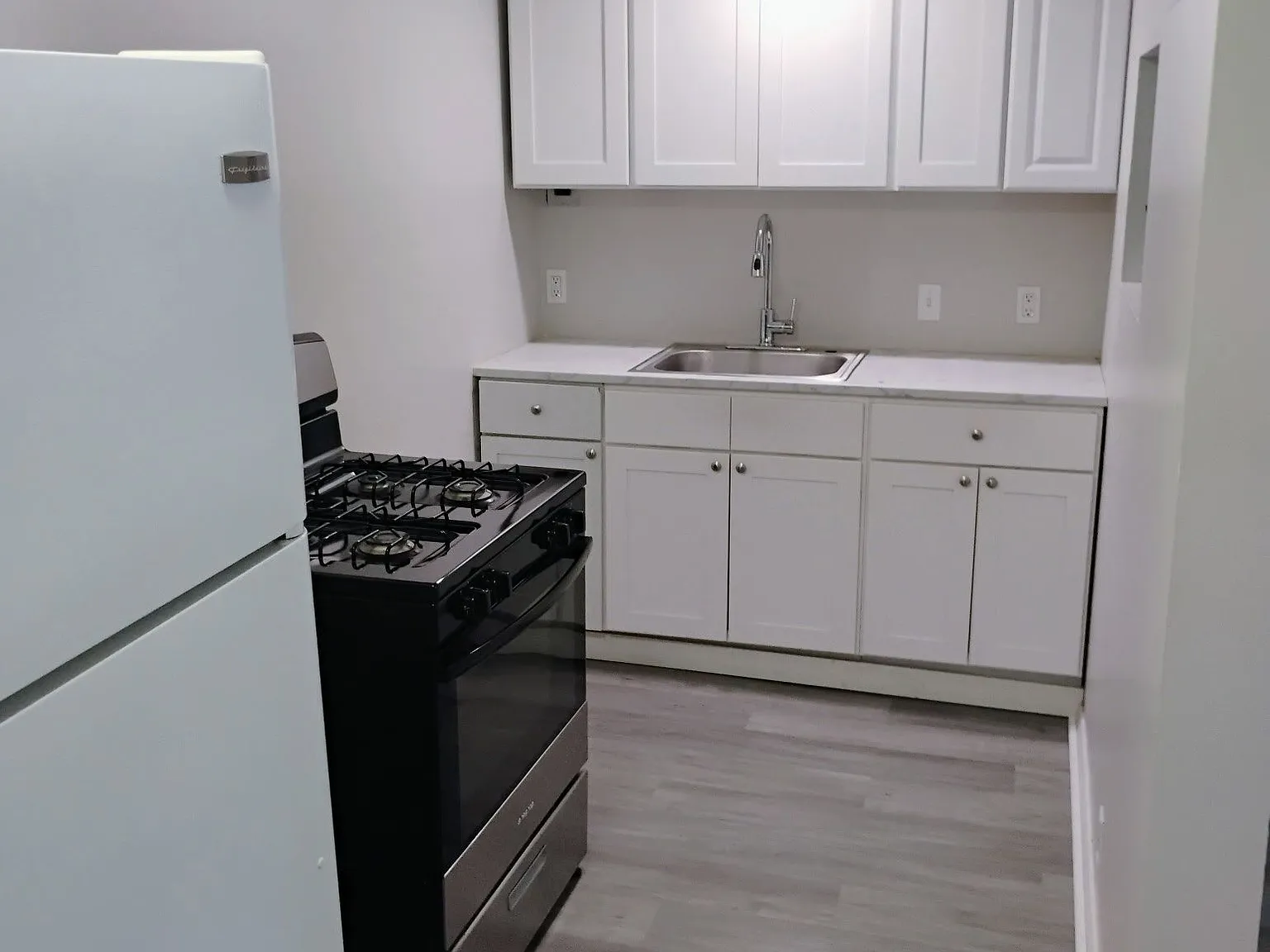 2 bed, 1.0 bath, $1,995 — Photo 1