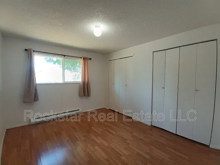 702 E Bridgeport Ave — Photo 8