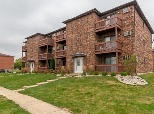 1101 Cedar St APT 1A, Glendale Heights, IL 60139