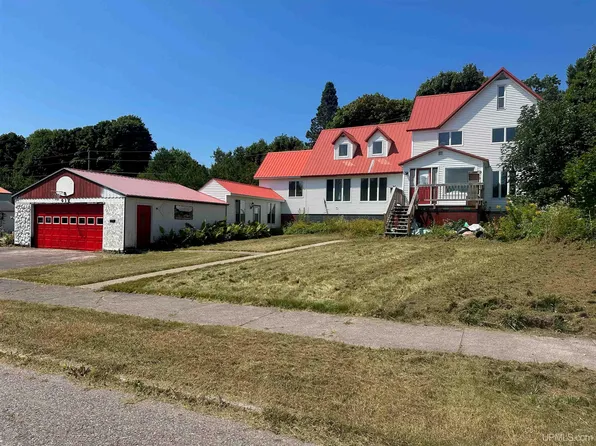 417 Iroquois St, Laurium, MI 49913