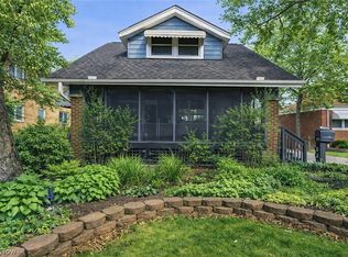 3716 Grantwood Dr, Parma, OH 44134