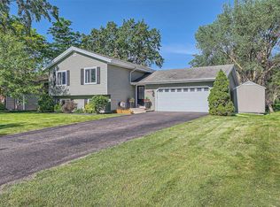 4435 Morningside Ave, Vadnais Heights, MN 55127