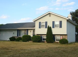 3066 S Charmwood Dr, Pt Huron, MI 48060