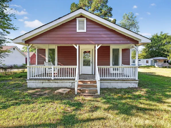 1208 Red Hill Church Rd, Dunn, NC 28334