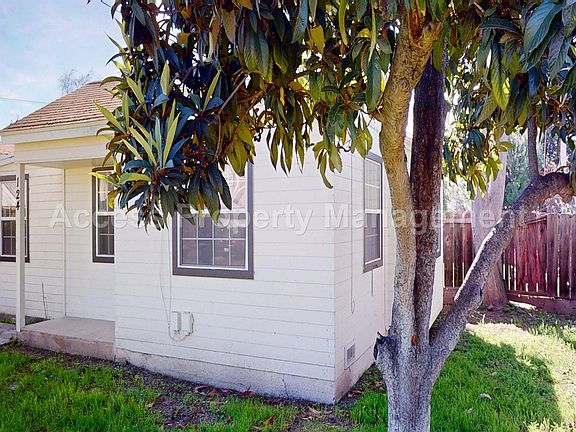 2nd image of 124 Walden St