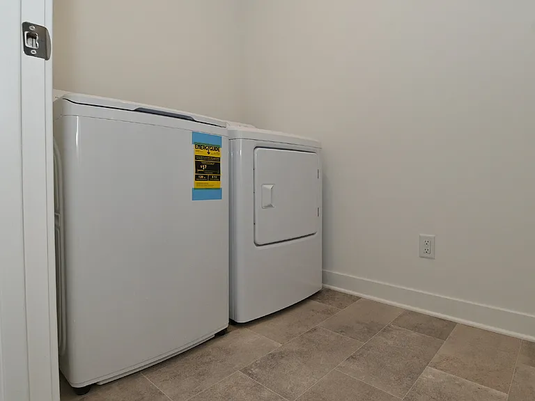 8118 Ridge Line Dr — Photo 37