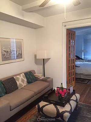 Rented by City Connections Realty | media 8