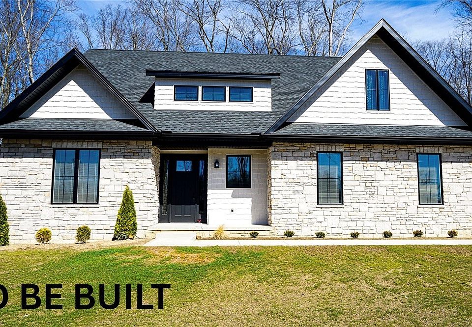 1st image of 1675 Woodland Cir
