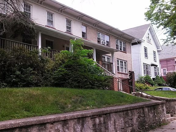 5th image of 207 E Holmes St