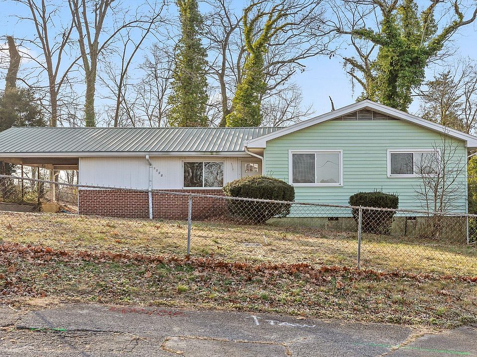 1st image of 3706 Hemingway Dr
