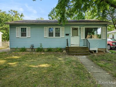 349 Farnham St SE, Kentwood, MI, 49548