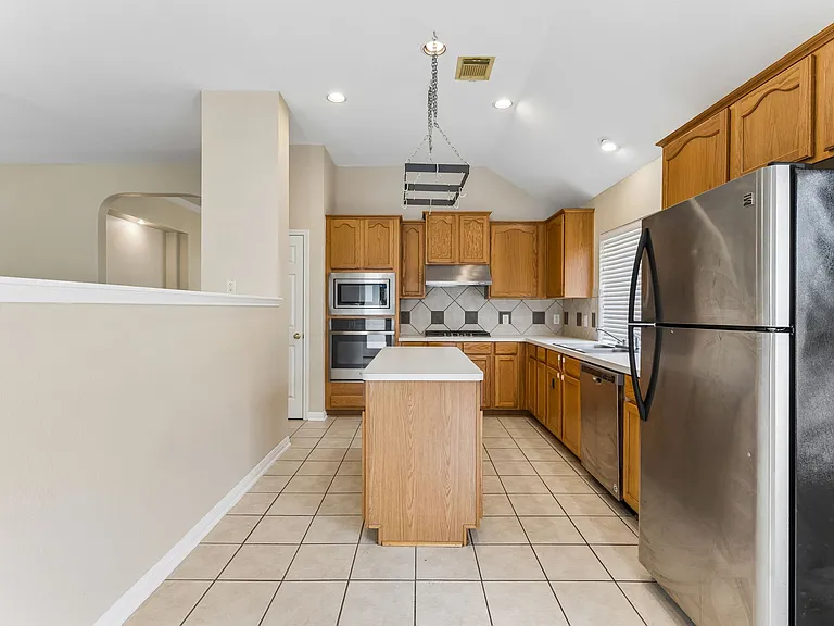 7206 W Magic Mountain Ln — Photo 11